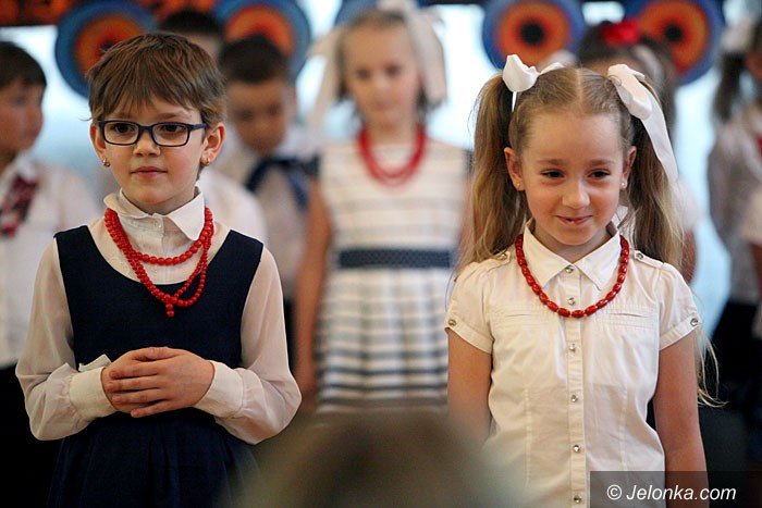 piekna-uroczystosc-w-okraglaczku-foto-47290