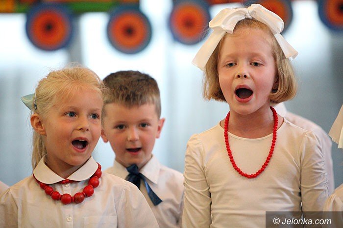 piekna-uroczystosc-w-okraglaczku-foto-47290