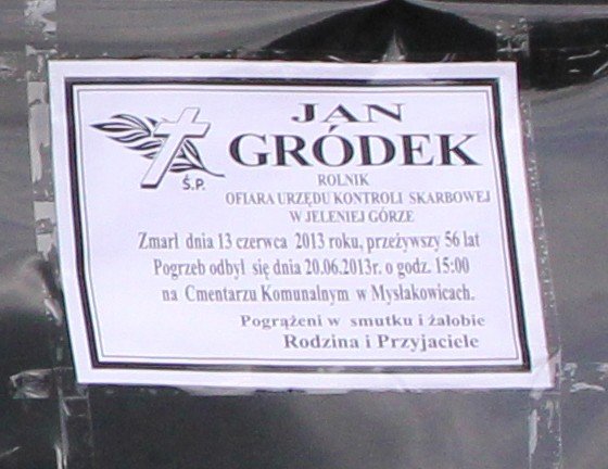 manifest-syna-samobojcy-przed-jeleniogorska-skarbowka-foto-47295