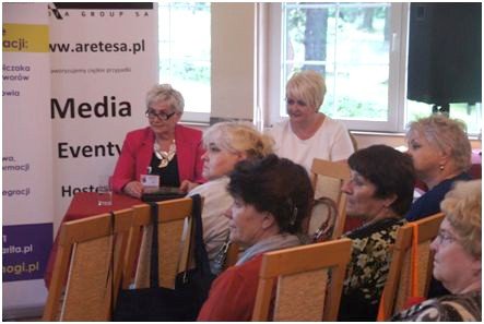 seniorzy-na-akademii-w-kowarach-jutro-spiewograj-foto-47297