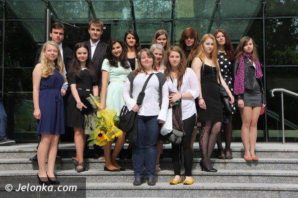 uczniowie-norwida-pozegnali-rok-szkolny-tuwimem-foto-47316