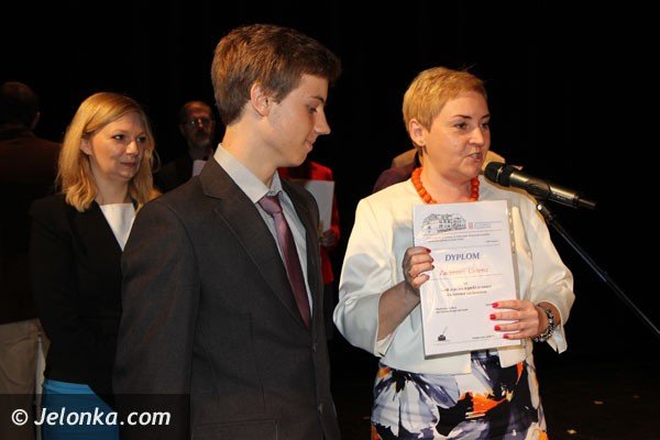 uczniowie-norwida-pozegnali-rok-szkolny-tuwimem-foto-47316
