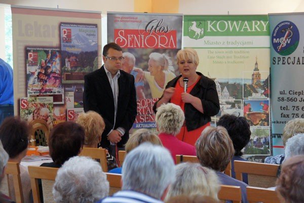 seniorzy-akademicy-w-kowarach-dzisiaj-spiewograj-foto-47317