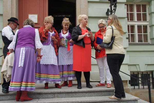seniorzy-akademicy-w-kowarach-dzisiaj-spiewograj-foto-47317