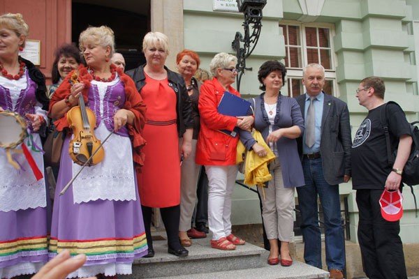 seniorzy-akademicy-w-kowarach-dzisiaj-spiewograj-foto-47317