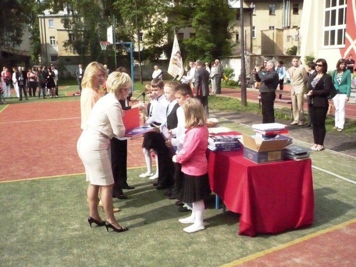 pozegnali-szkolny-rok-w-dwojce-foto-47323