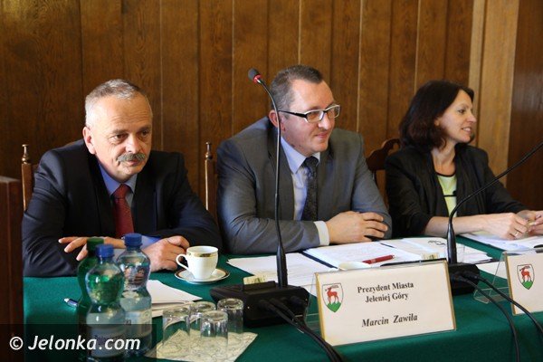 smieci-tansze-nie-beda-zdecydowali-radni-po-foto-47369