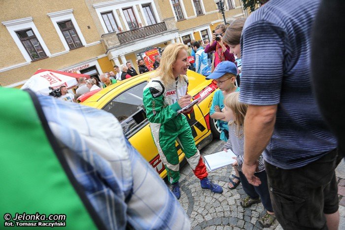 pokazali-sie-kibicom-na-placu-piastowskim-foto-47419