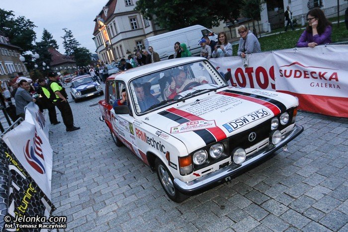 pokazali-sie-kibicom-na-placu-piastowskim-foto-47419