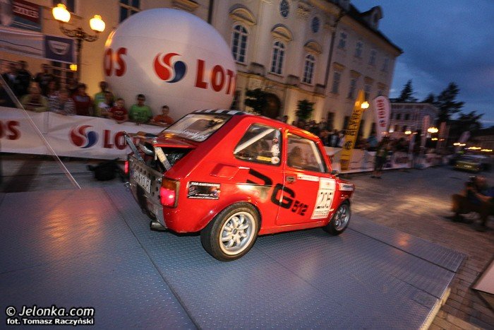 pokazali-sie-kibicom-na-placu-piastowskim-foto-47419