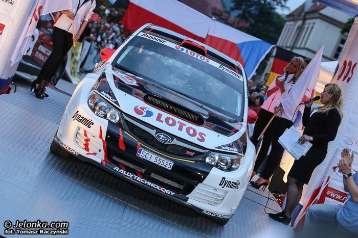 pokazali-sie-kibicom-na-placu-piastowskim-foto-47419