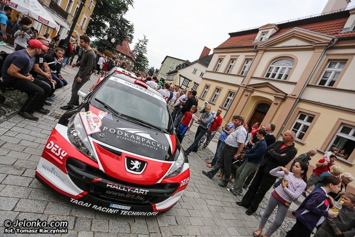 pokazali-sie-kibicom-na-placu-piastowskim-foto-47419