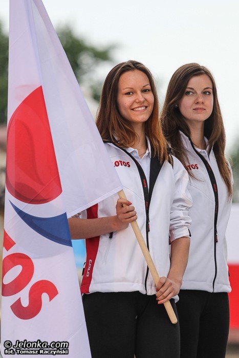 pokazali-sie-kibicom-na-placu-piastowskim-foto-47419
