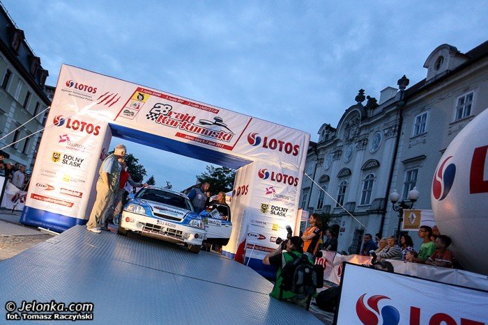 pokazali-sie-kibicom-na-placu-piastowskim-foto-47419