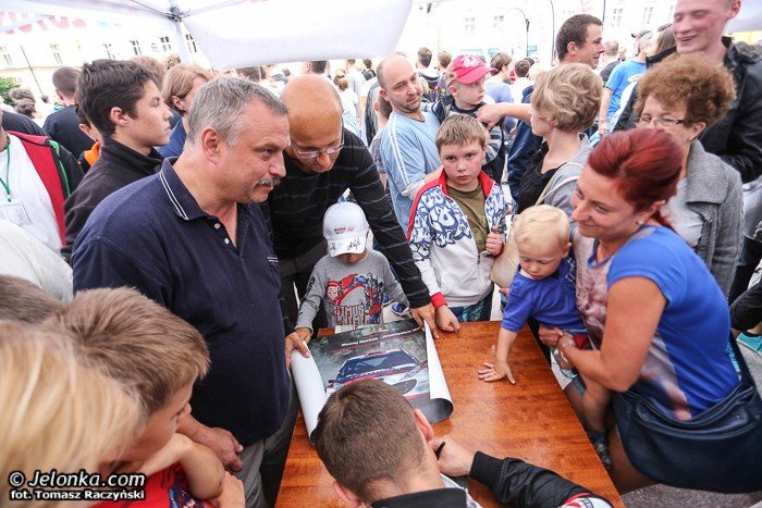 pokazali-sie-kibicom-na-placu-piastowskim-foto-47419