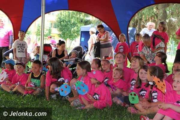 skok-w-blok-robi-furore-wsrod-dzieci-foto-47455