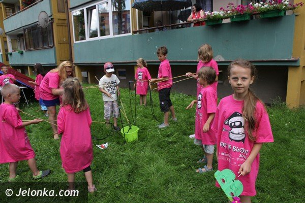 skok-w-blok-robi-furore-wsrod-dzieci-foto-47455