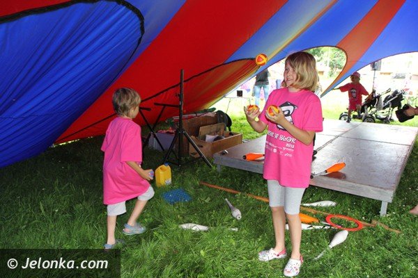 skok-w-blok-robi-furore-wsrod-dzieci-foto-47455