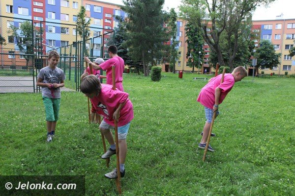skok-w-blok-robi-furore-wsrod-dzieci-foto-47455