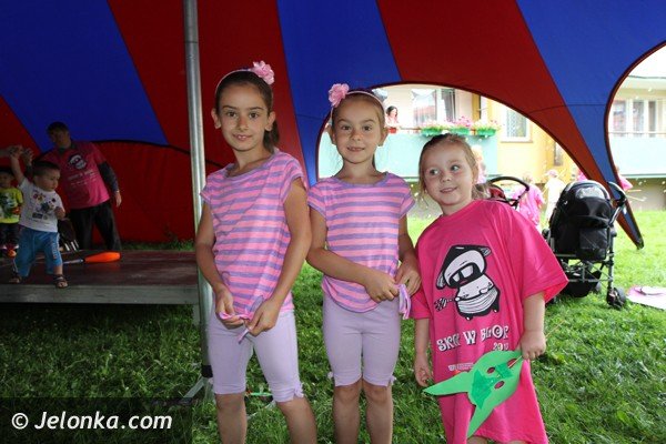 skok-w-blok-robi-furore-wsrod-dzieci-foto-47455