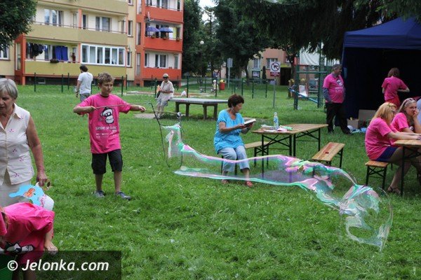 skok-w-blok-robi-furore-wsrod-dzieci-foto-47455