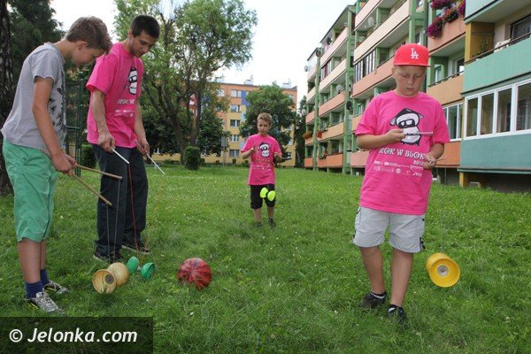 skok-w-blok-robi-furore-wsrod-dzieci-foto-47455