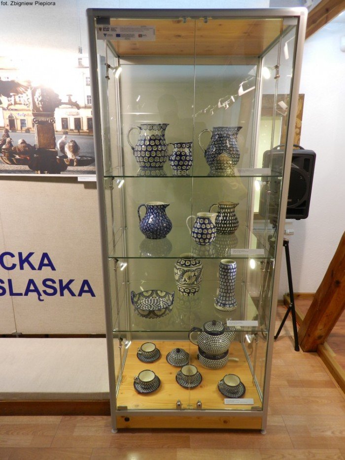 piekno-bolesawieckiej-ceramiki-w-muzeum-pod-sniezka-foto-47520