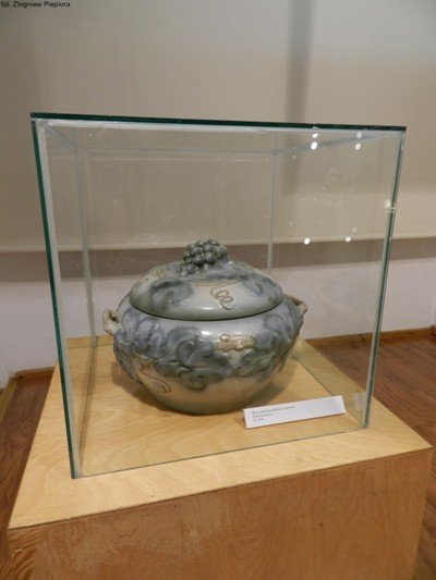 piekno-bolesawieckiej-ceramiki-w-muzeum-pod-sniezka-foto-47520