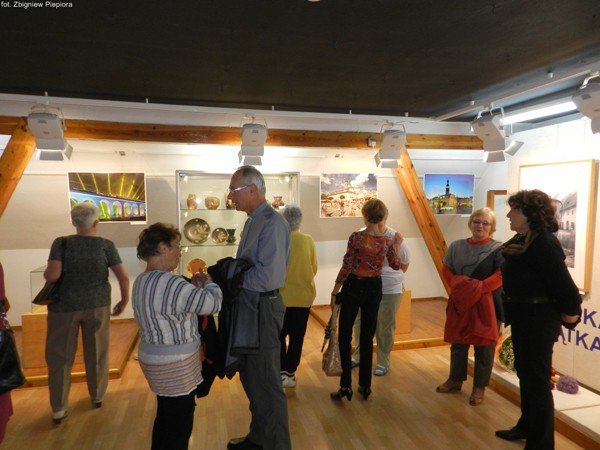 piekno-bolesawieckiej-ceramiki-w-muzeum-pod-sniezka-foto-47520