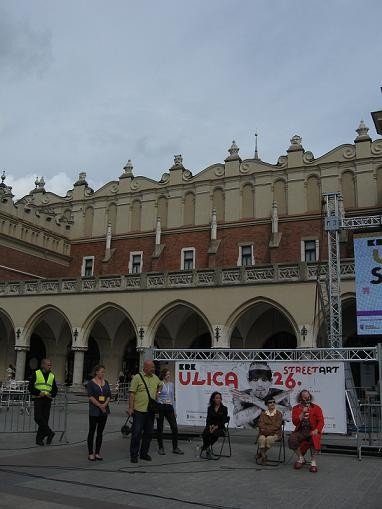 spotkanie-z-nasza-cesarzowa-teatrow-ulicznych-w-krakowie-foto-47522