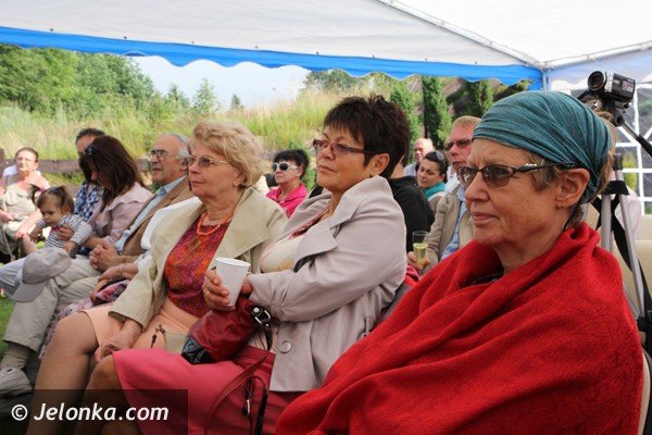 na-muzycznej-farmie-gra-alexander-dubach-foto-47535