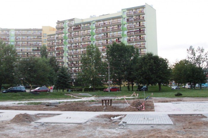 na-zabobrzu-powstaje-plac-rekreacji-dla-dzieci-i-dorosych-foto-47617