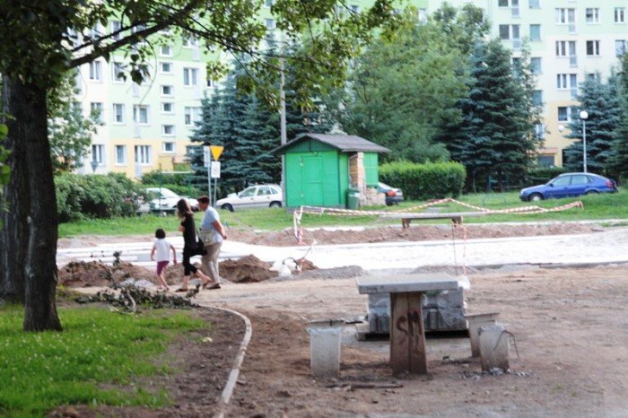 na-zabobrzu-powstaje-plac-rekreacji-dla-dzieci-i-dorosych-foto-47617