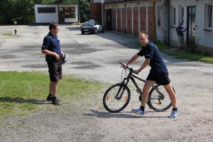 policja-wsiadzie-na-rowery-i-ruszy-na-patrole-foto-47687
