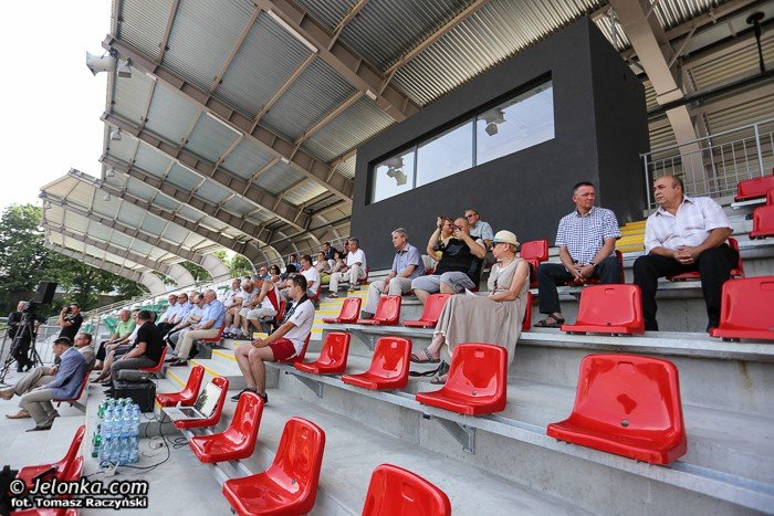 stadion-przy-zotniczej-gotowy-prezydent-obrazony-przez-dziaacza-foto-47718