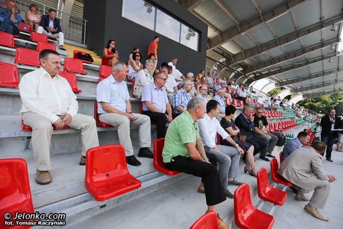 stadion-przy-zotniczej-gotowy-prezydent-obrazony-przez-dziaacza-foto-47718