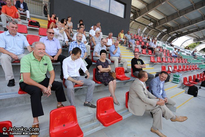 stadion-przy-zotniczej-gotowy-prezydent-obrazony-przez-dziaacza-foto-47718