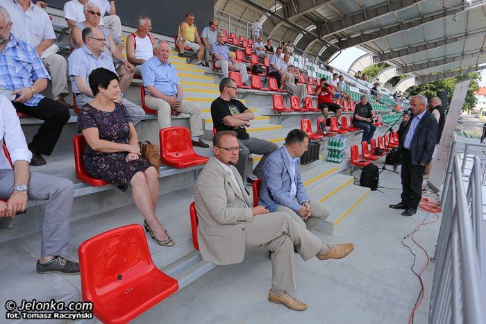 stadion-przy-zotniczej-gotowy-prezydent-obrazony-przez-dziaacza-foto-47718
