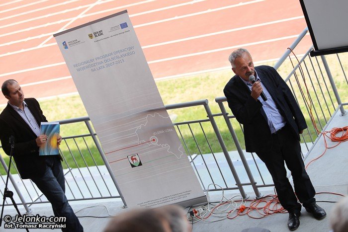 stadion-przy-zotniczej-gotowy-prezydent-obrazony-przez-dziaacza-foto-47718