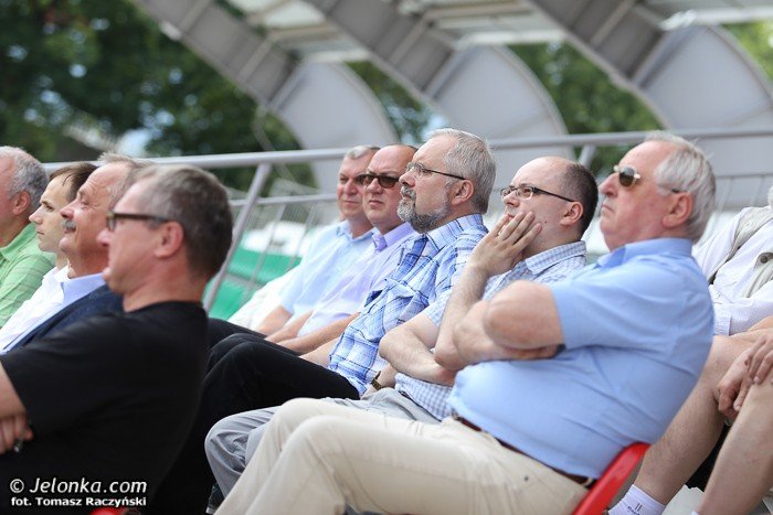 stadion-przy-zotniczej-gotowy-prezydent-obrazony-przez-dziaacza-foto-47718