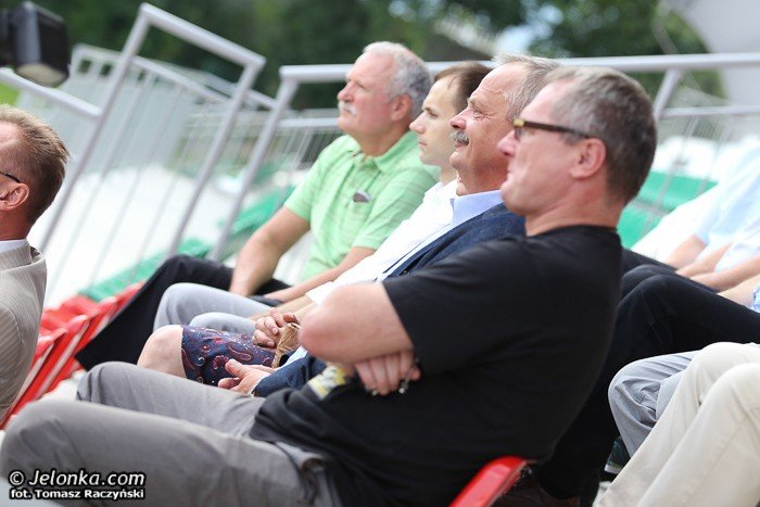 stadion-przy-zotniczej-gotowy-prezydent-obrazony-przez-dziaacza-foto-47718