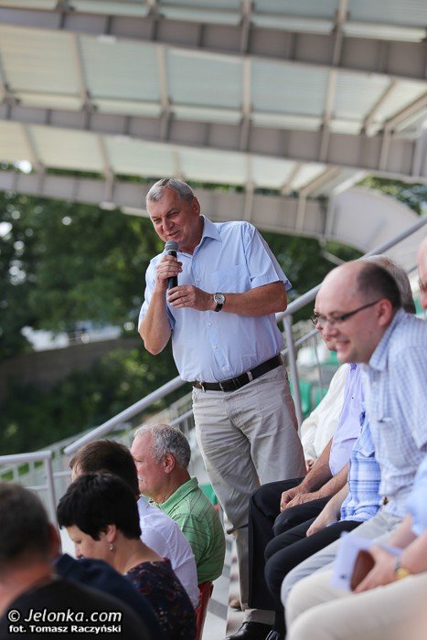 stadion-przy-zotniczej-gotowy-prezydent-obrazony-przez-dziaacza-foto-47718