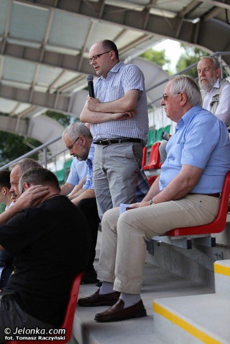 stadion-przy-zotniczej-gotowy-prezydent-obrazony-przez-dziaacza-foto-47718