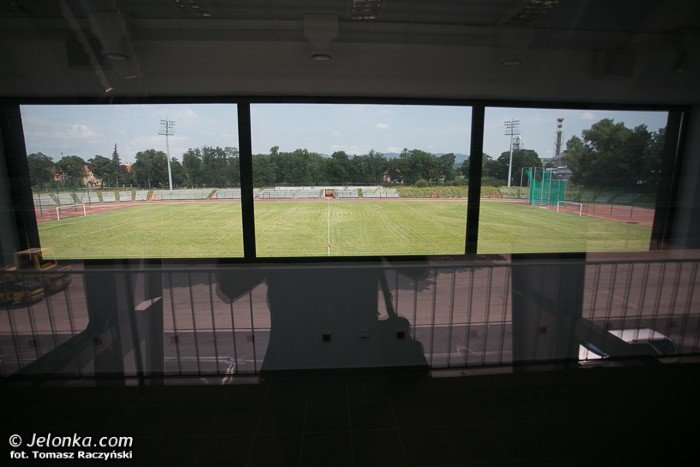 stadion-przy-zotniczej-gotowy-prezydent-obrazony-przez-dziaacza-foto-47718