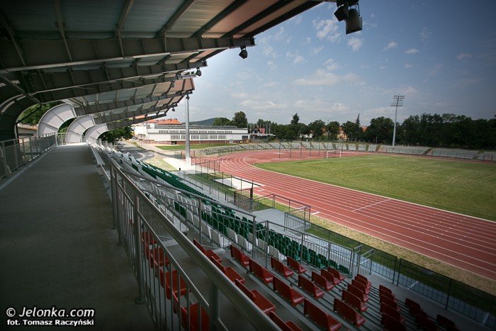 stadion-przy-zotniczej-gotowy-prezydent-obrazony-przez-dziaacza-foto-47718