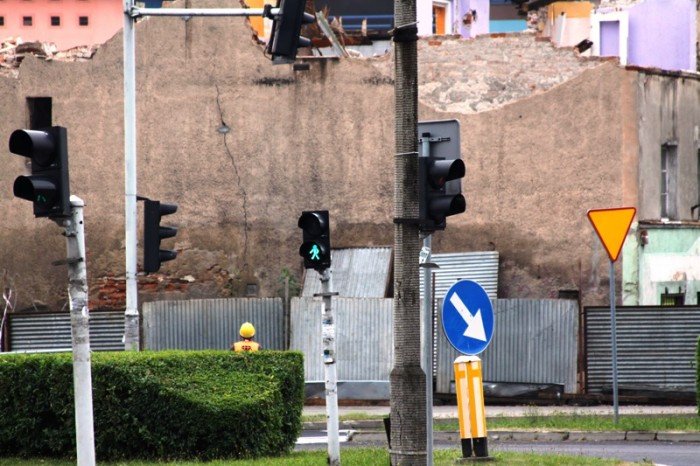 rudera-w-centrum-przestanie-straszyc-foto-47759