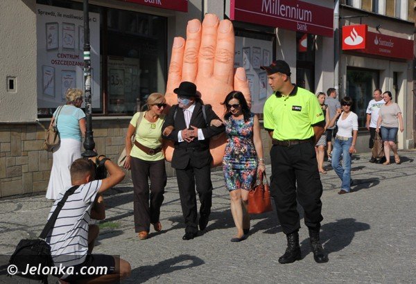 najazd-artystow-ulicy-na-plac-ratuszowy-foto-47771
