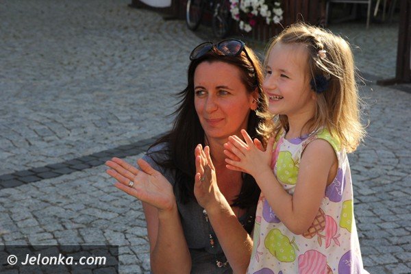 najazd-artystow-ulicy-na-plac-ratuszowy-foto-47771