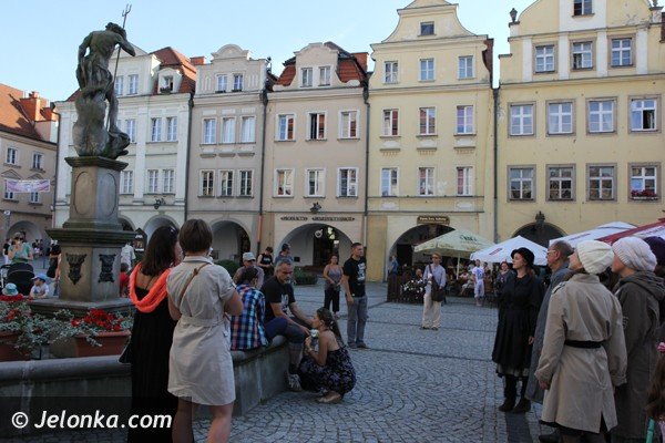 najazd-artystow-ulicy-na-plac-ratuszowy-foto-47771