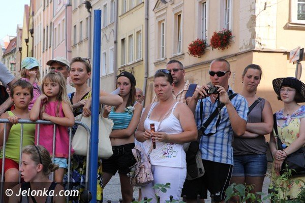 teatry-pod-pogodnym-niebem-bez-biletu-foto-47791